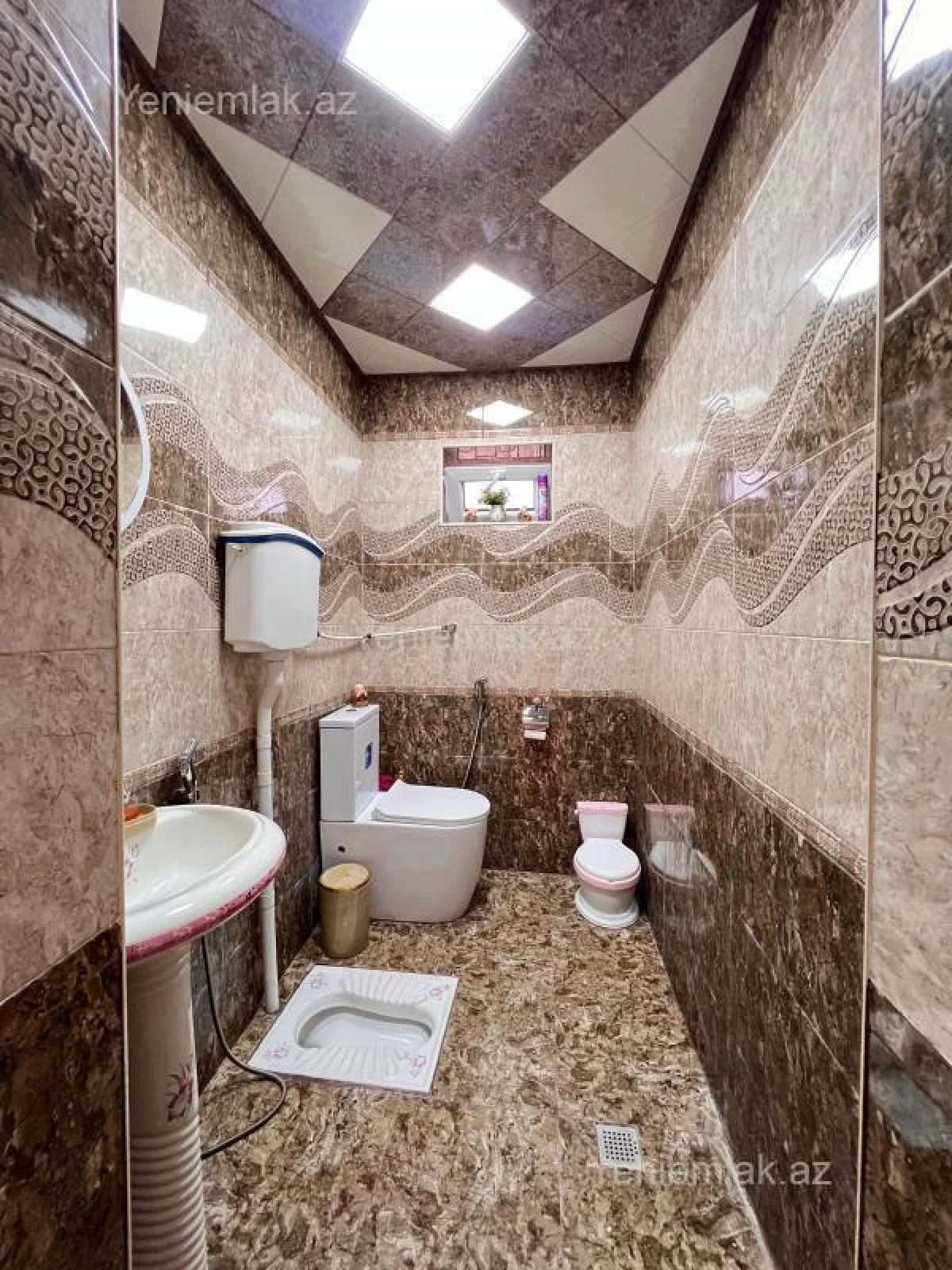 Satılır 7 otaqlı həyət evi 200 m²