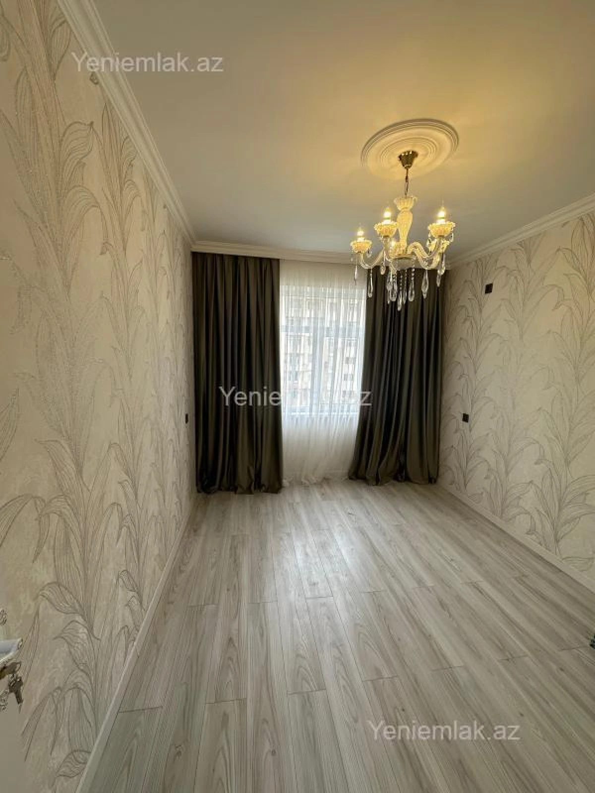 Satılır 3 otaqlı köhnə tikili 80 m²