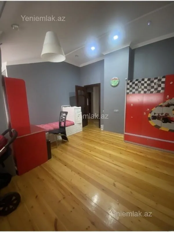 Satılır 4 otaqlı yeni tikili 140 m²