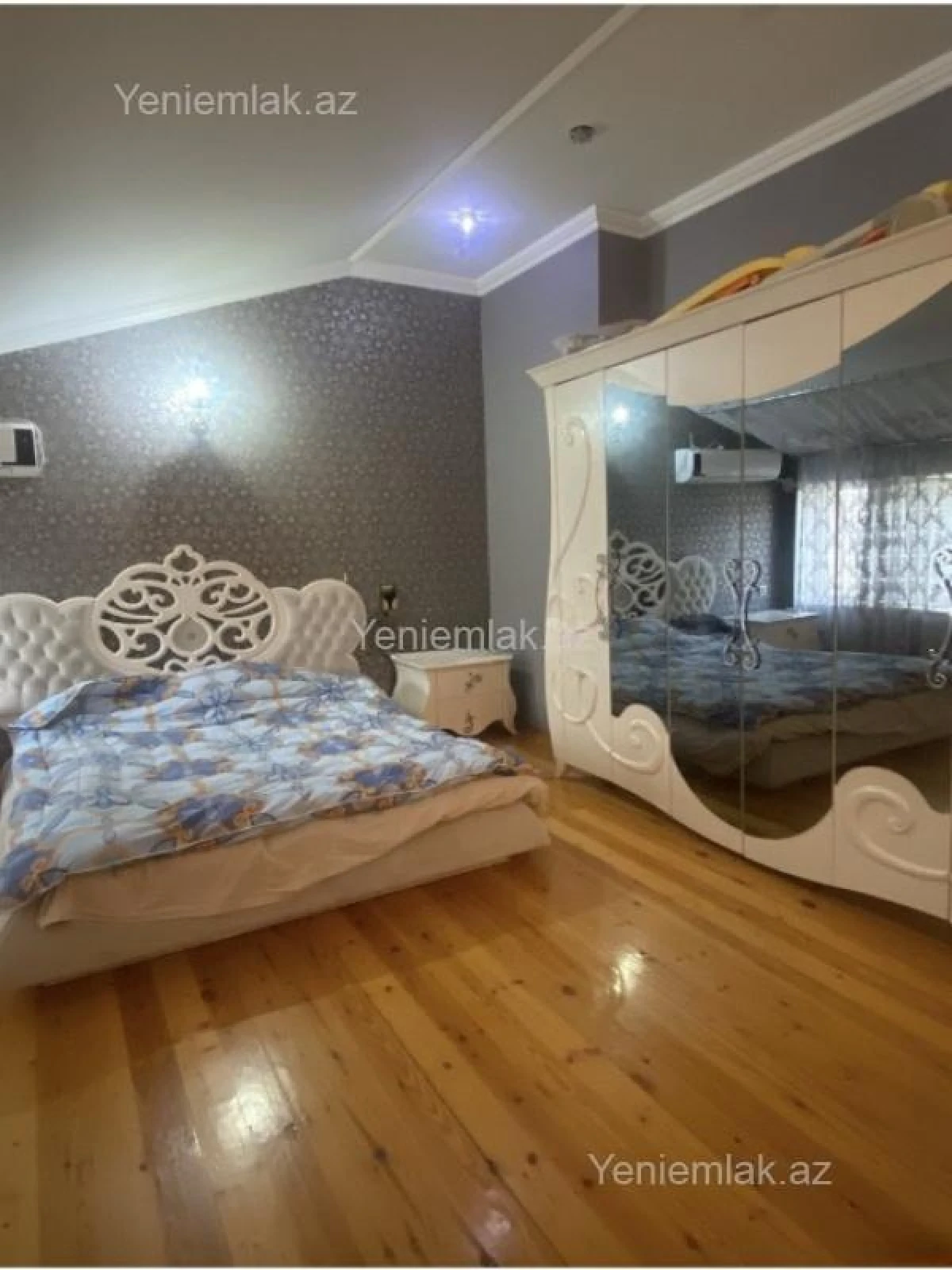 Satılır 4 otaqlı yeni tikili 140 m²