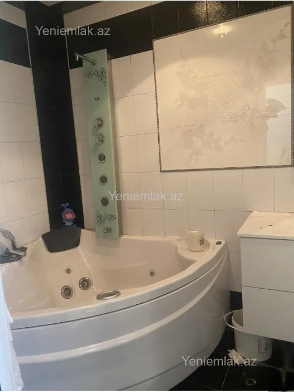 Satılır 4 otaqlı yeni tikili 140 m²