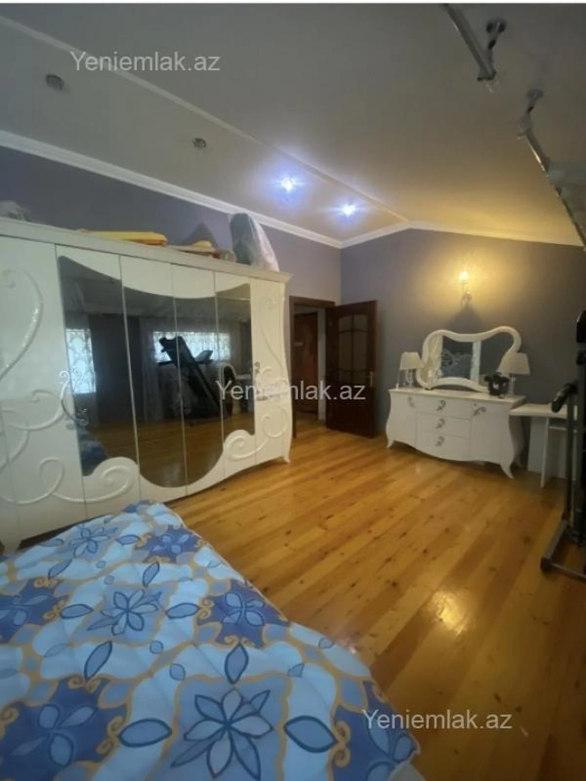 Satılır 4 otaqlı yeni tikili 140 m²