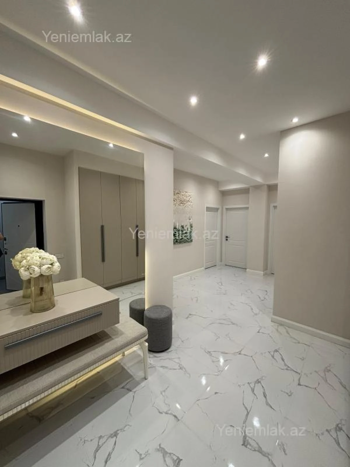 Satılır 3 otaqlı yeni tikili 98 m²