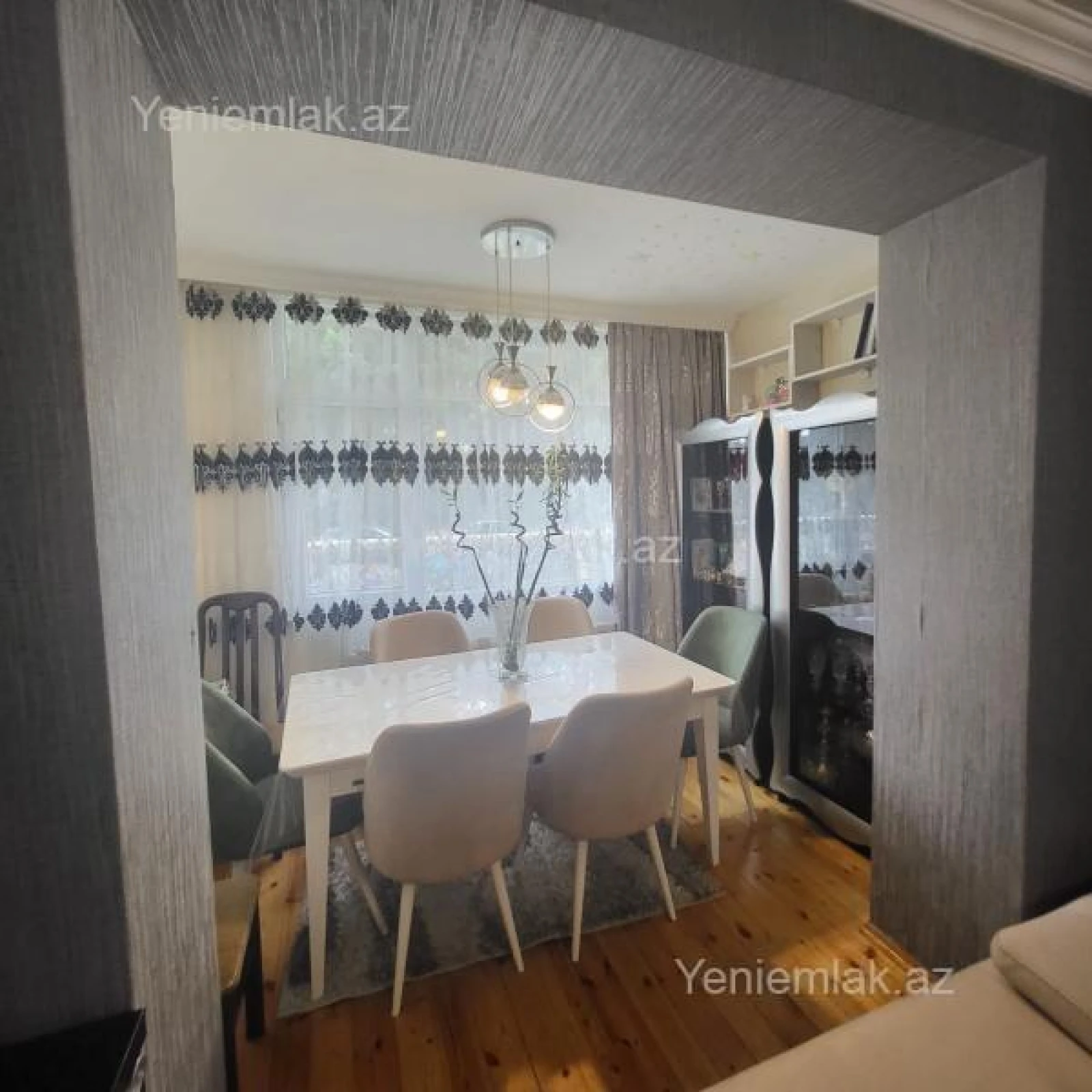 Satılır 2 otaqlı köhnə tikili 52 m²