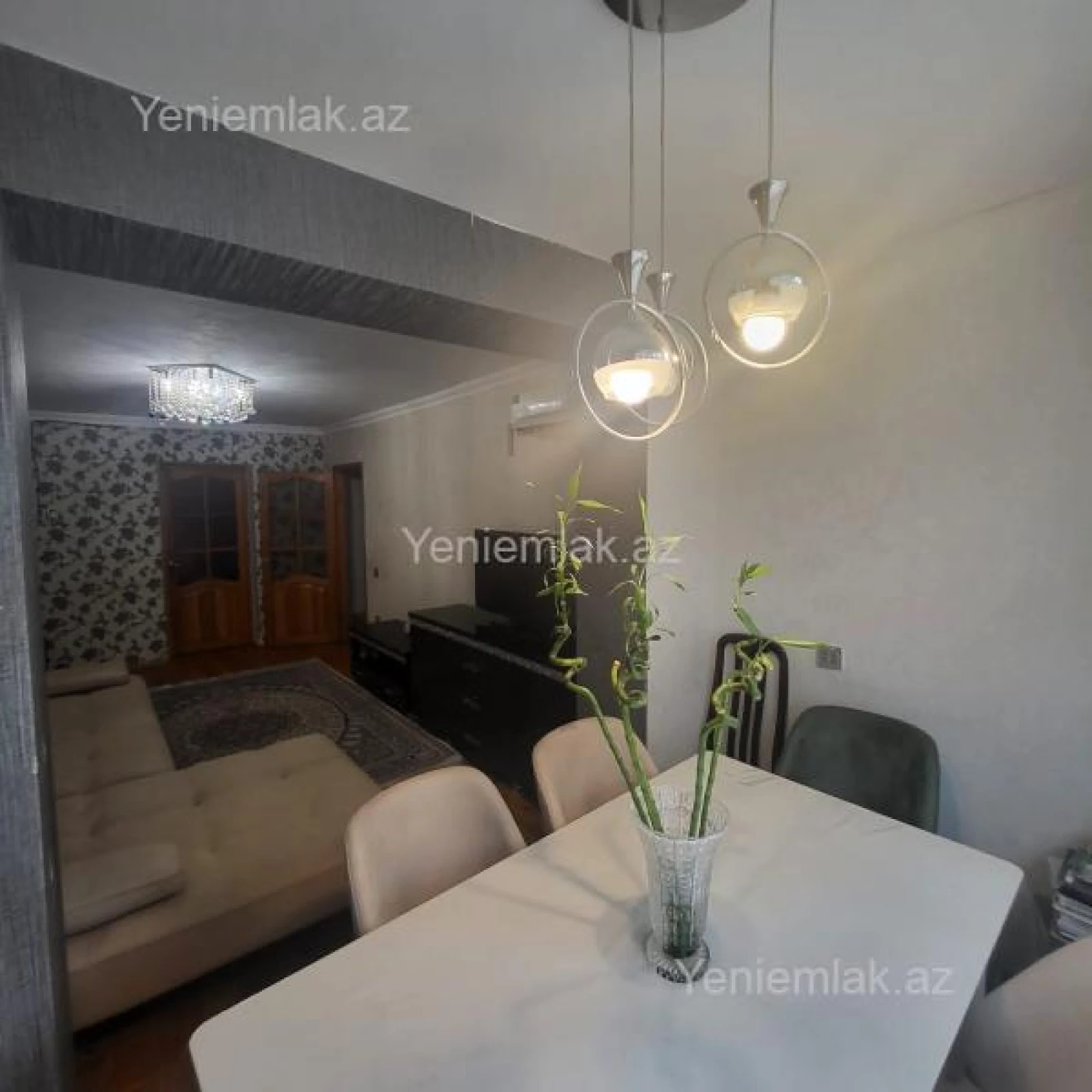 Satılır 2 otaqlı köhnə tikili 52 m²