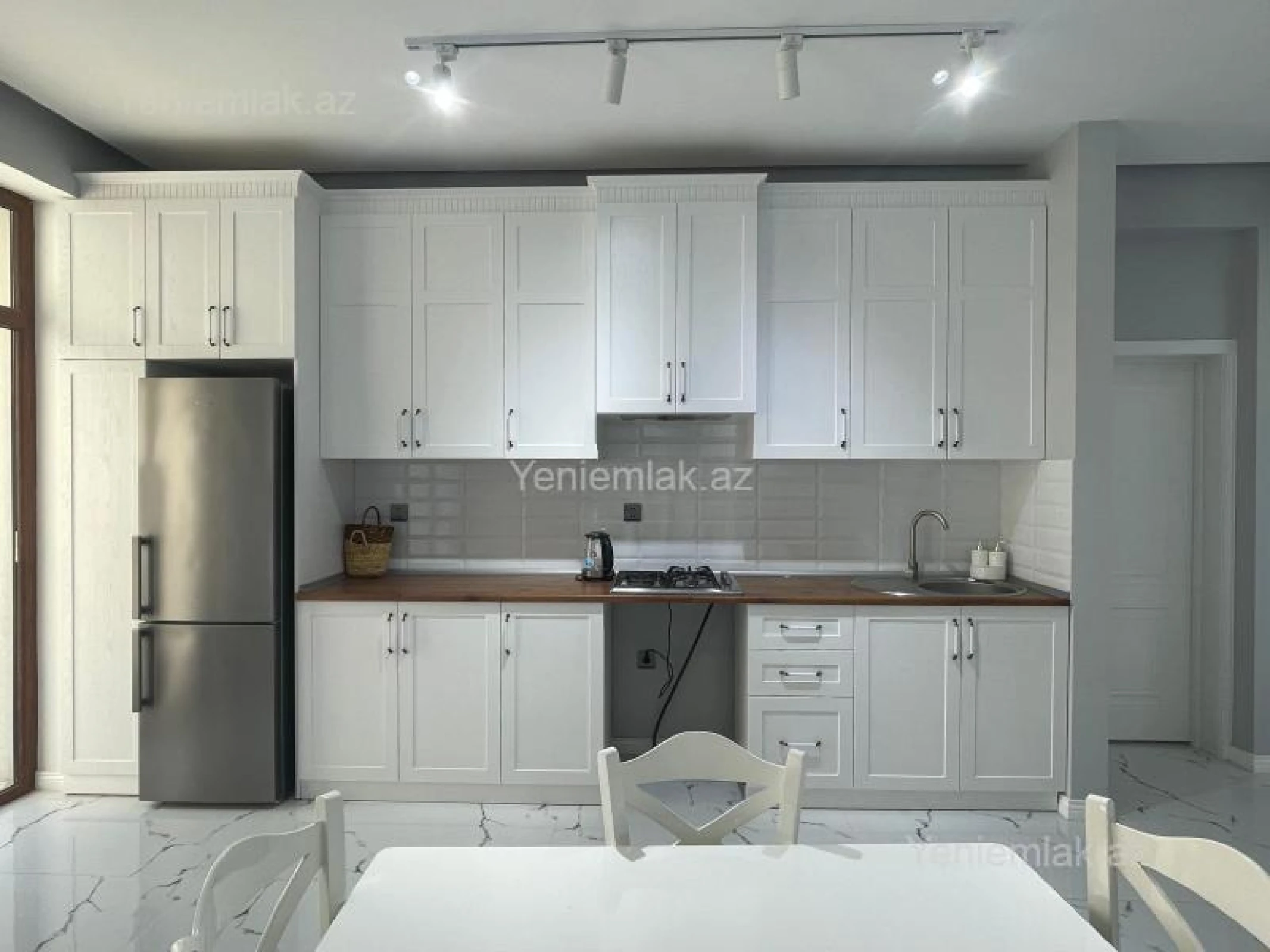 Satılır 3 otaqlı yeni tikili 97 m²