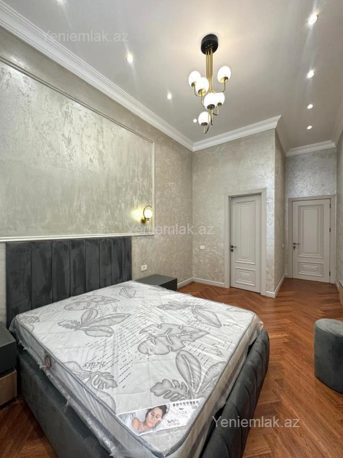 Satılır 3 otaqlı yeni tikili 140 m²