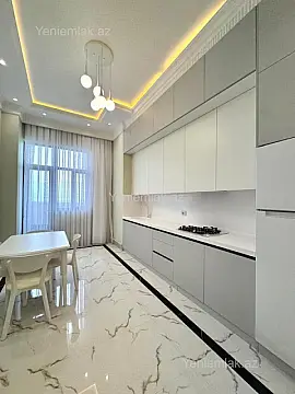 Satılır 3 otaqlı yeni tikili 140 m²