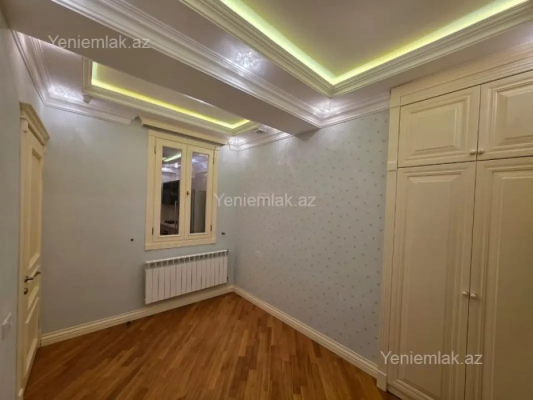 Satılır 3 otaqlı yeni tikili 110 m²