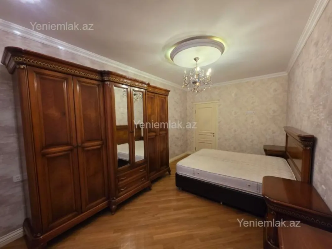 Satılır 3 otaqlı yeni tikili 110 m²