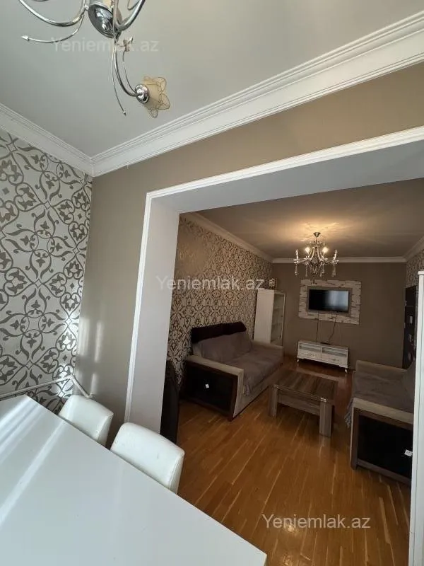 Satılır 3 otaqlı köhnə tikili 80 m²