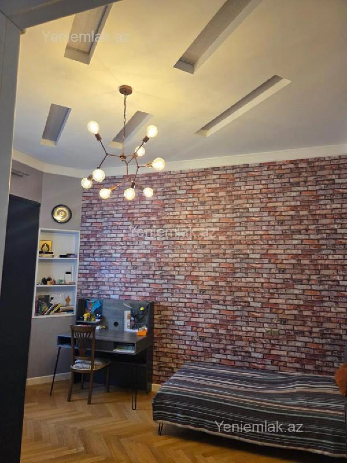 Satılır 11 otaqlı həyət evi 480 m²