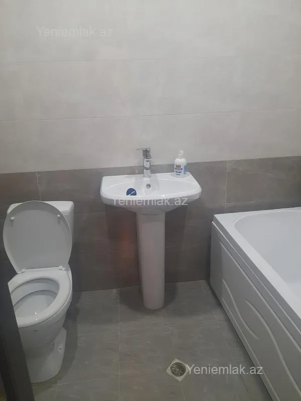 Satılır 1 otaqlı yeni tikili 45 m²