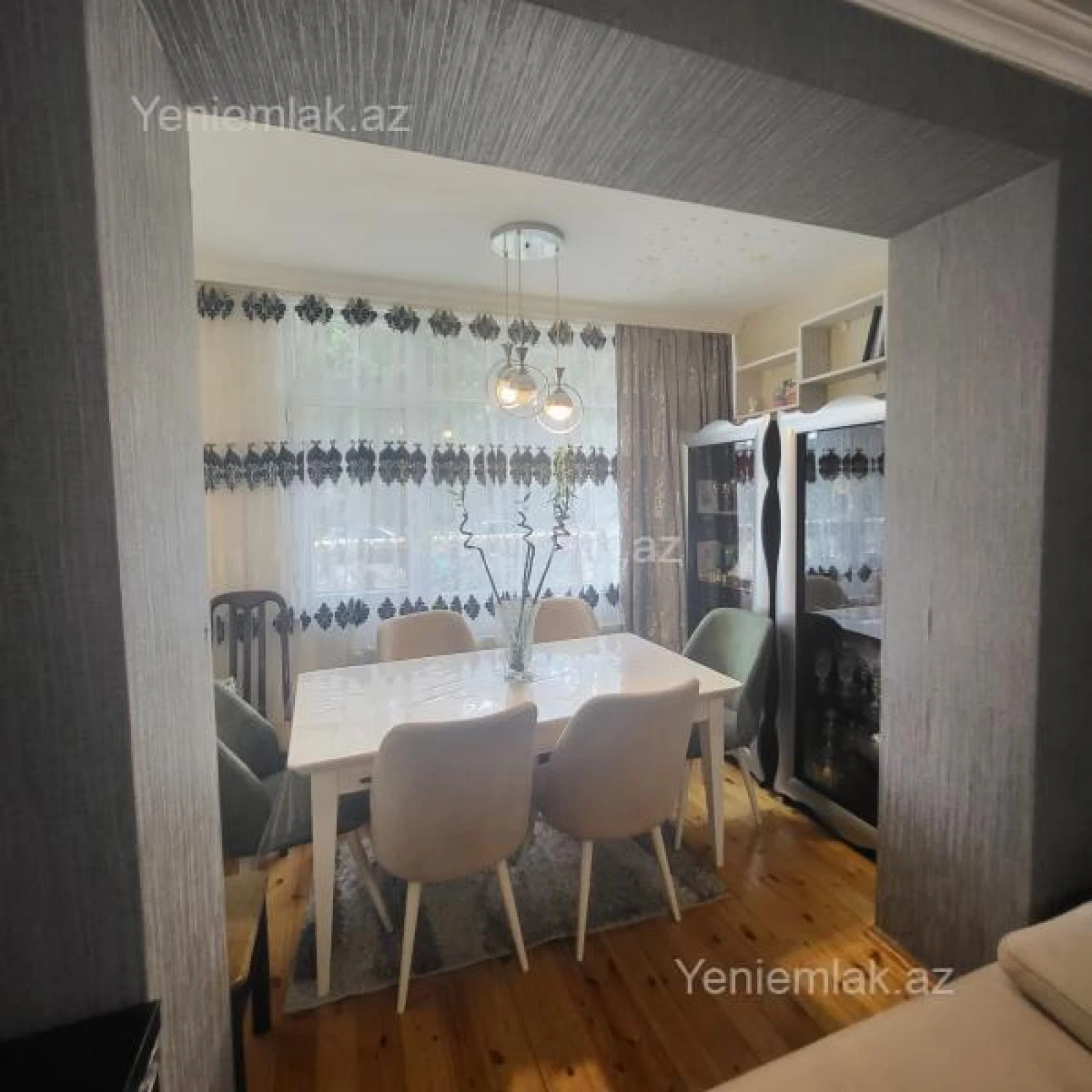 Satılır 2 otaqlı köhnə tikili 50 m²