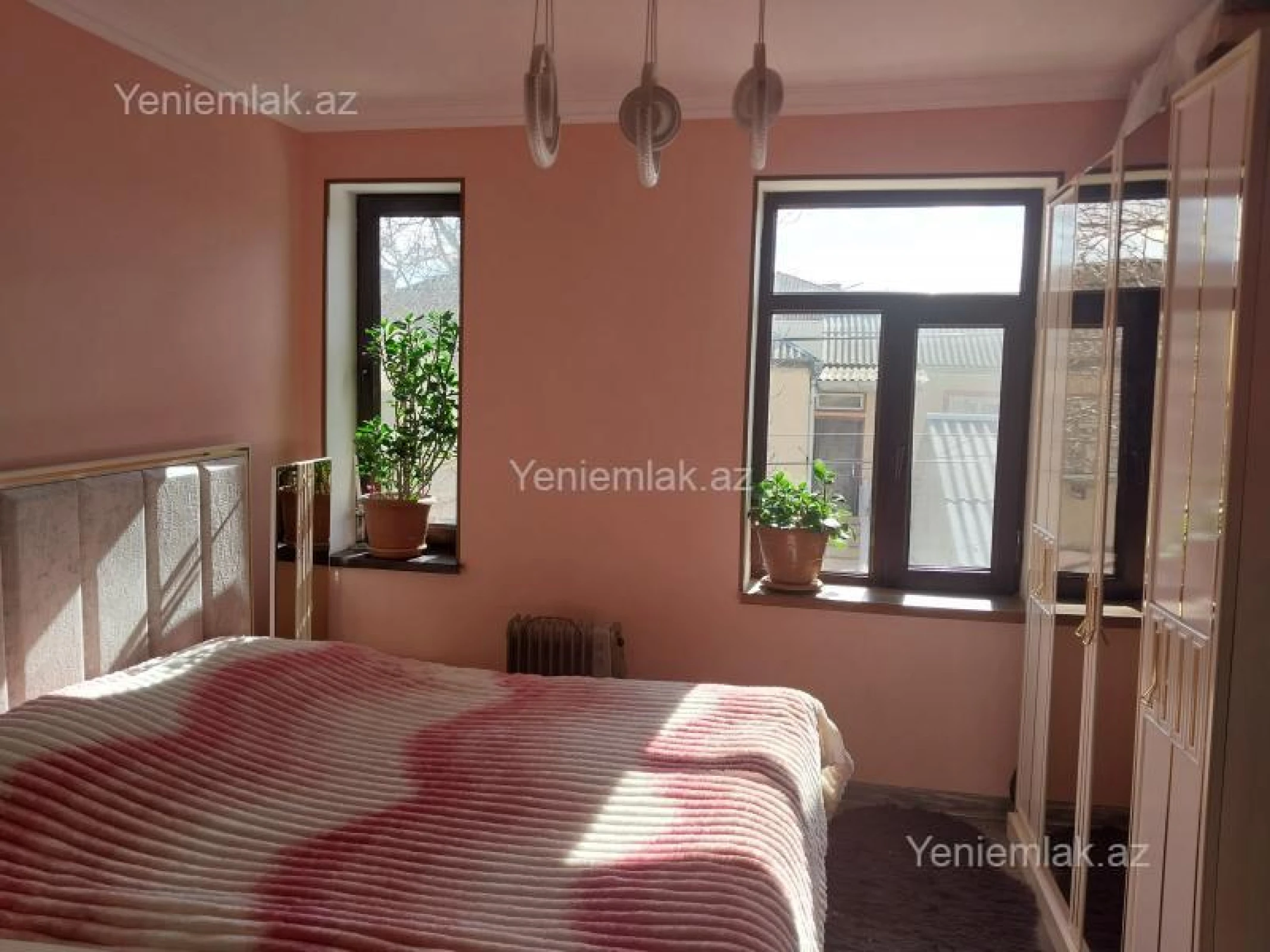 Satılır 3 otaqlı köhnə tikili 60 m²