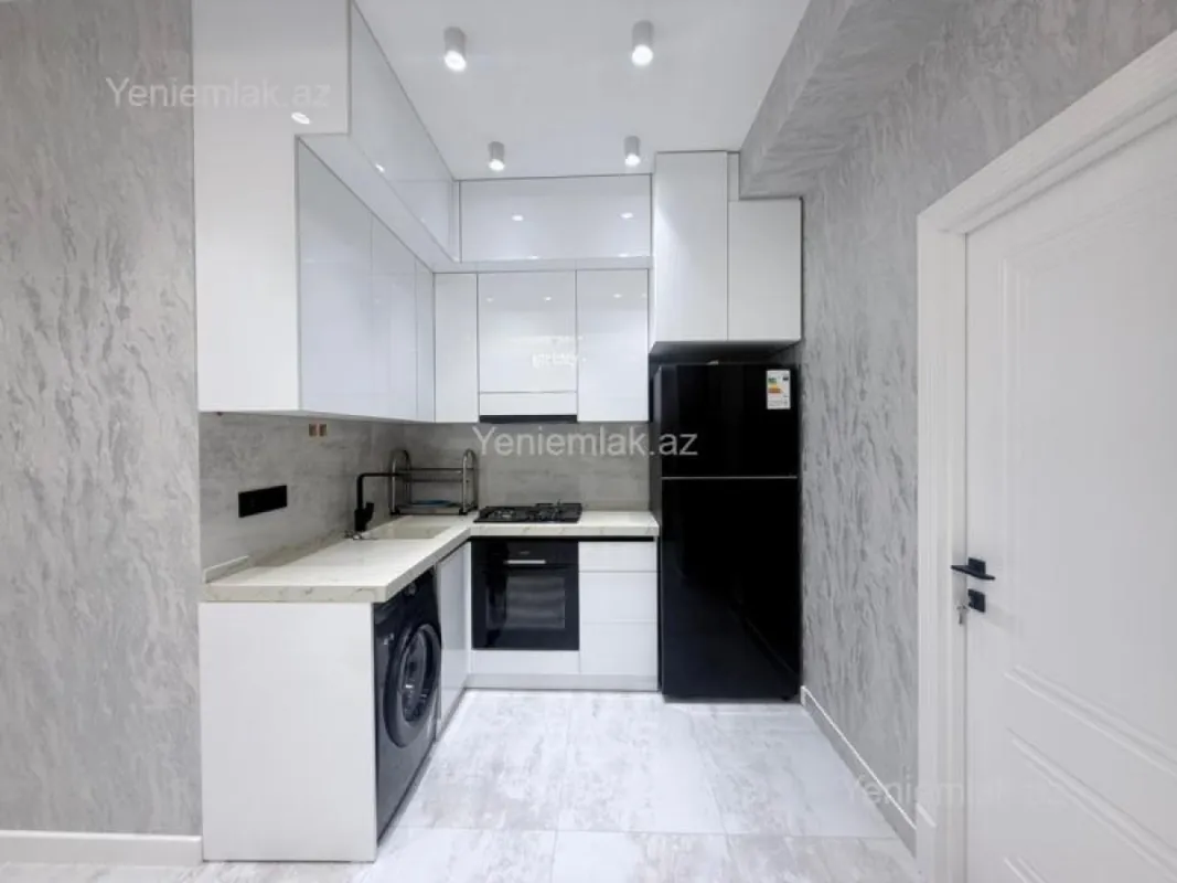 Satılır 3 otaqlı yeni tikili 100 m²