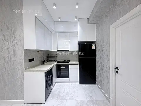 Satılır 3 otaqlı yeni tikili 100 m²