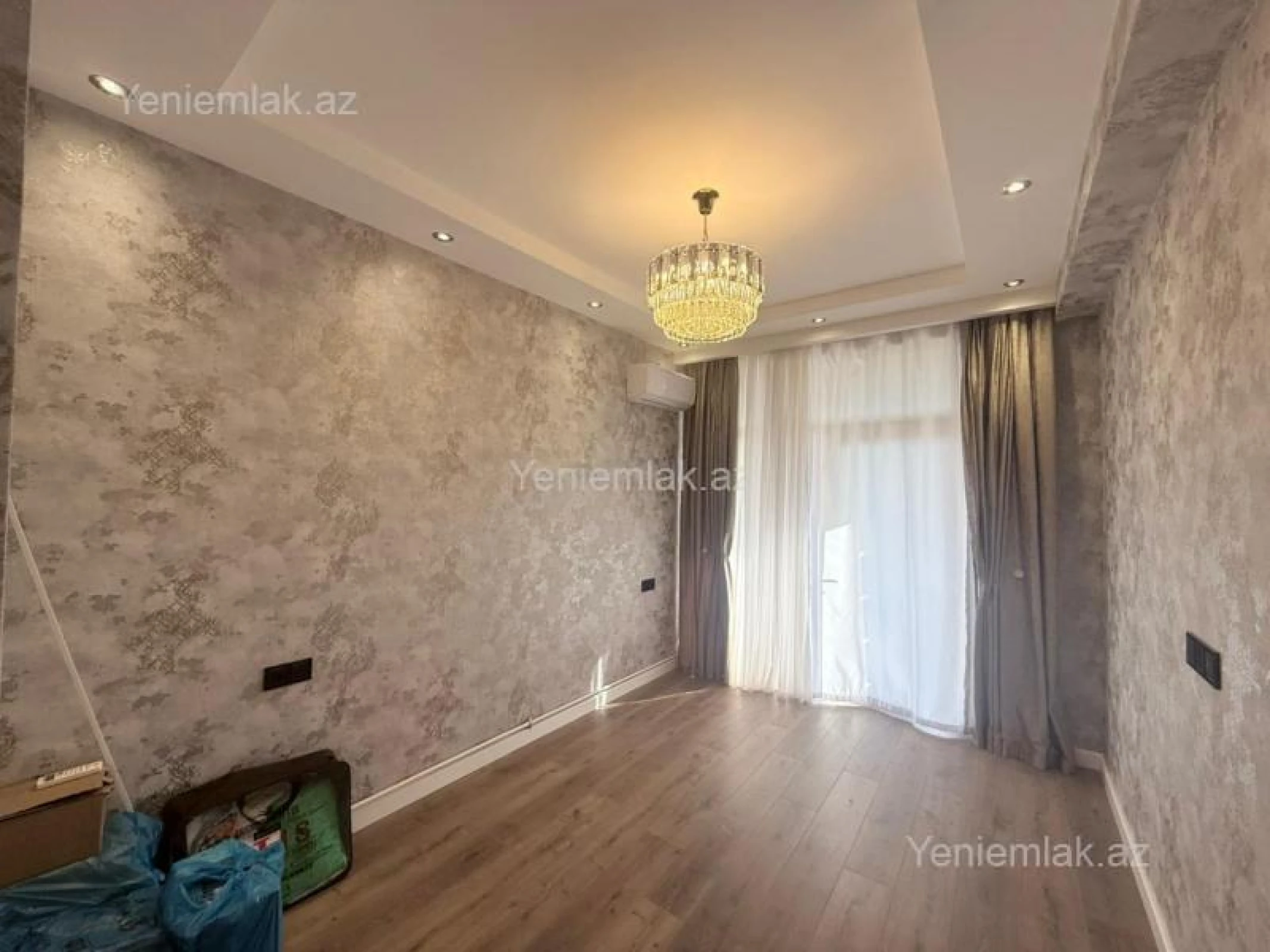 Satılır 3 otaqlı yeni tikili 100 m²