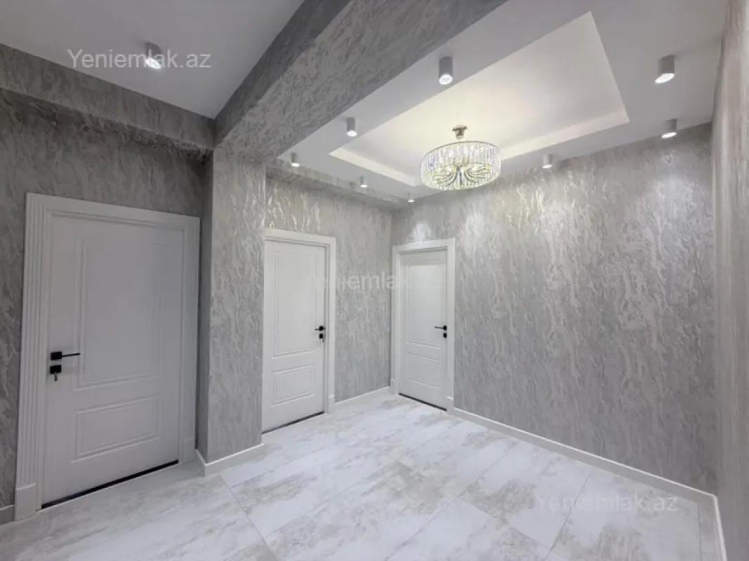 Satılır 3 otaqlı yeni tikili 100 m²