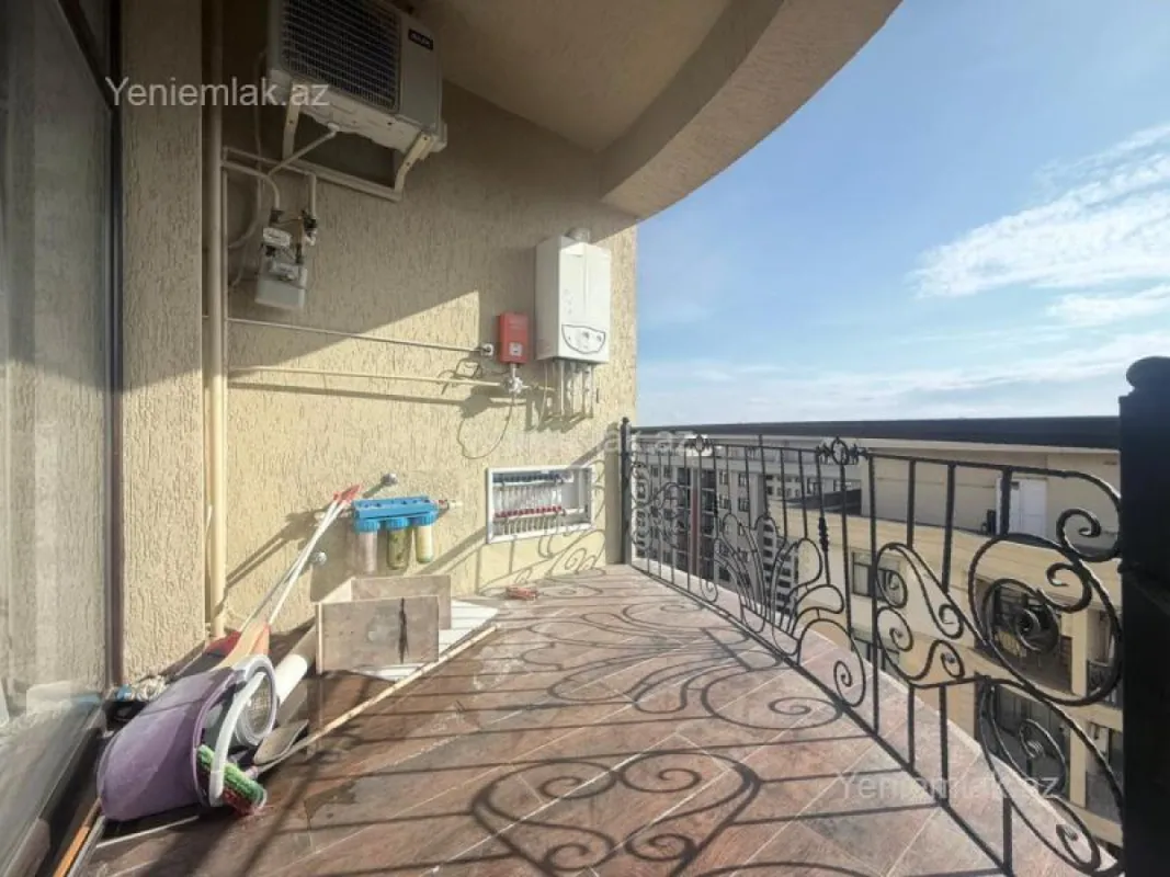 Satılır 3 otaqlı yeni tikili 100 m²