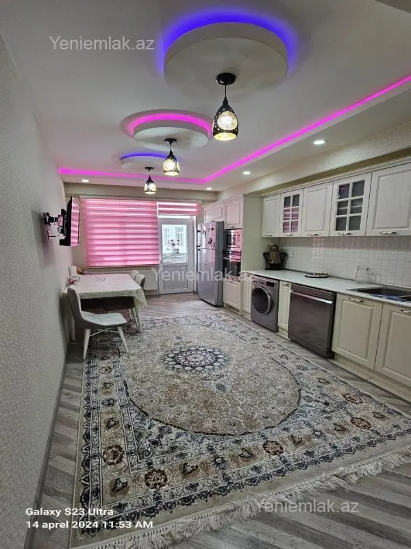 Satılır 3 otaqlı yeni tikili 128 m²