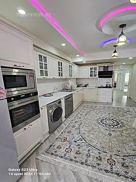 Satılır 3 otaqlı yeni tikili 128 m²