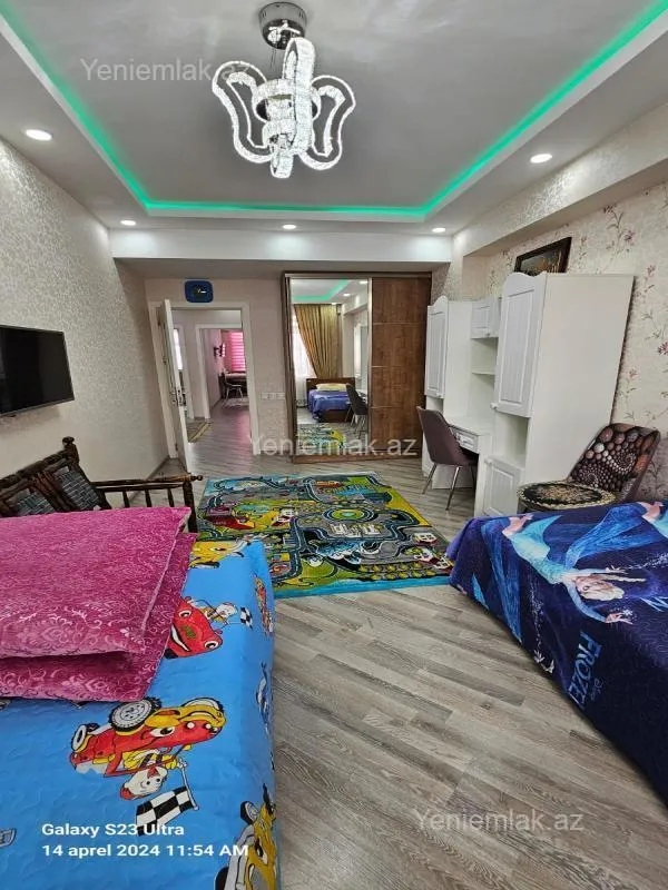 Satılır 3 otaqlı yeni tikili 128 m²