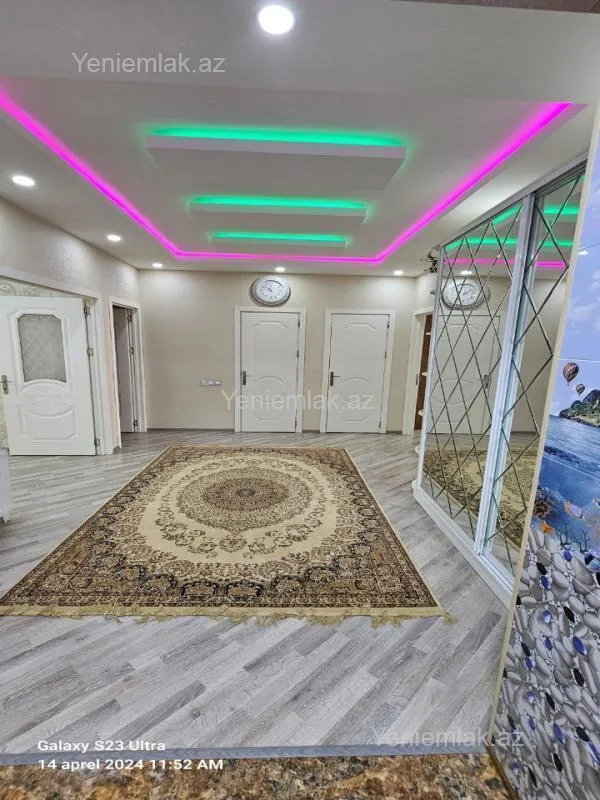 Satılır 3 otaqlı yeni tikili 128 m²