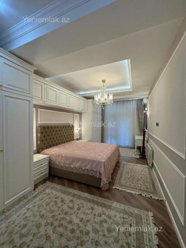 Satılır 4 otaqlı yeni tikili 180 m²