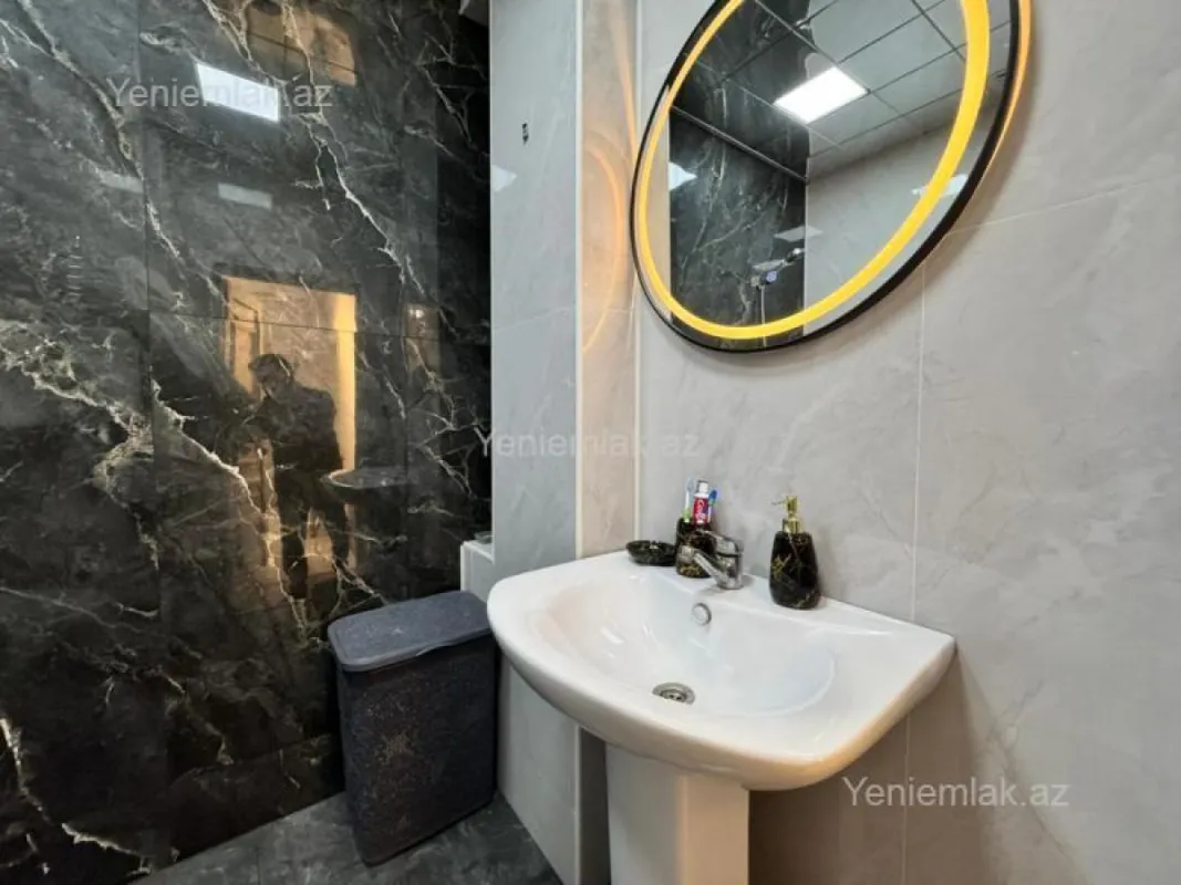 Satılır 2 otaqlı yeni tikili 70 m²