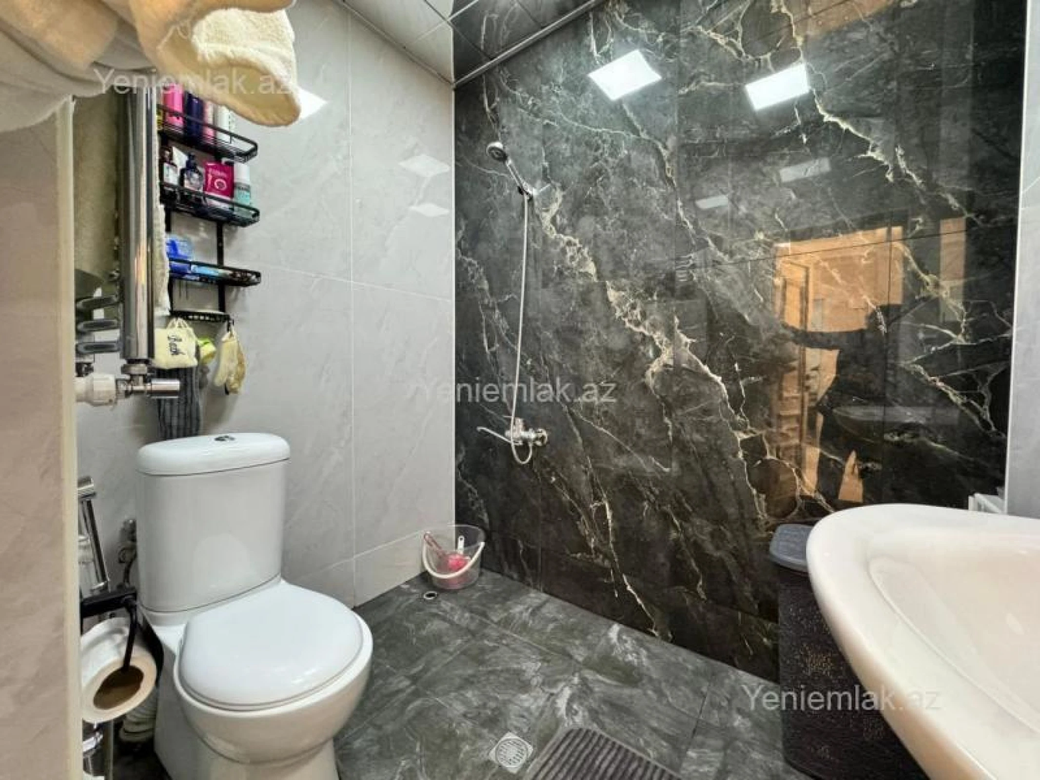 Satılır 2 otaqlı yeni tikili 70 m²