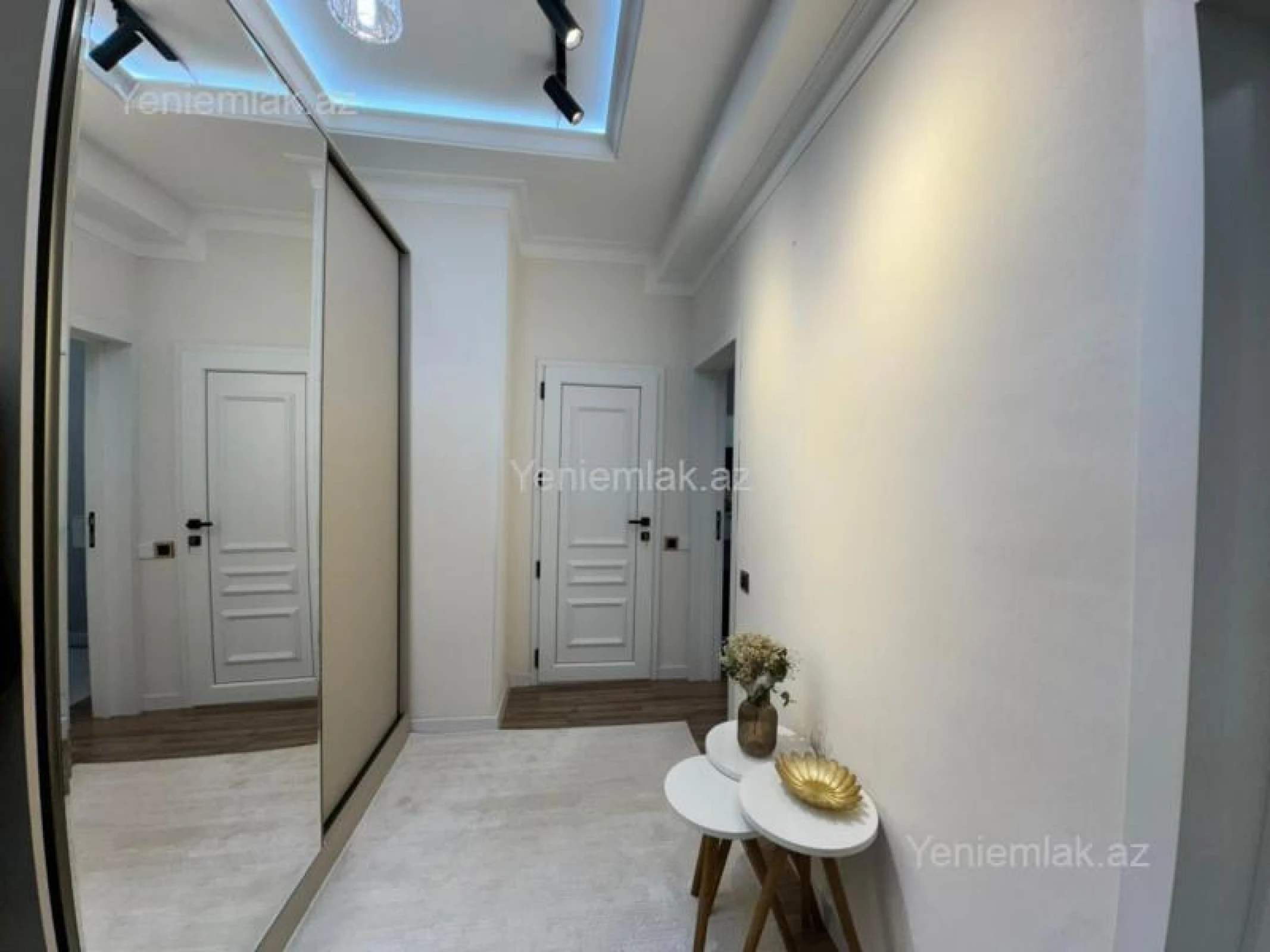 Satılır 2 otaqlı yeni tikili 70 m²