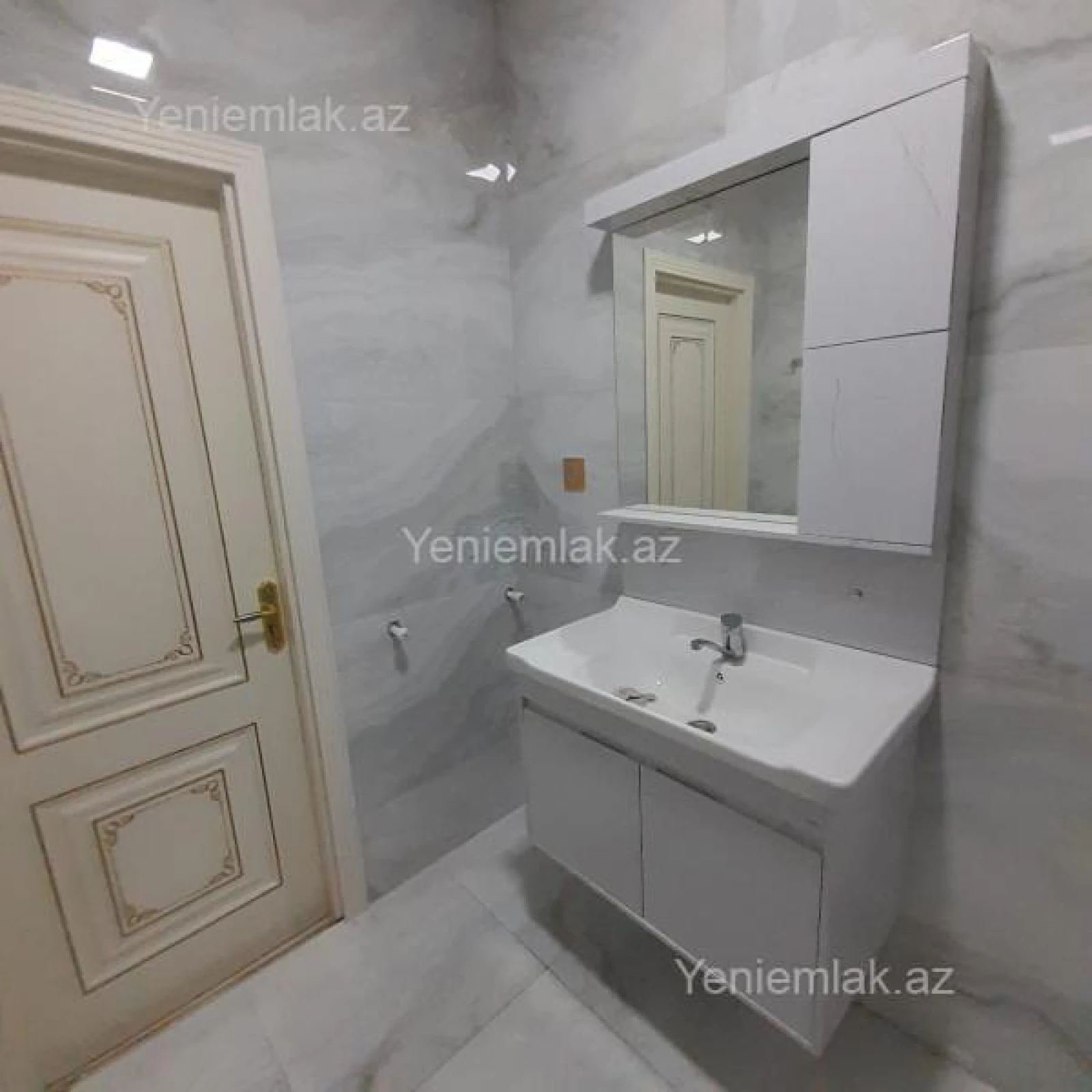 Satılır 2 otaqlı yeni tikili 75 m²