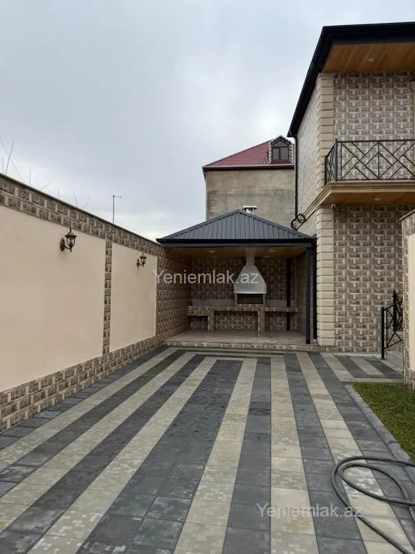 Satılır 7 otaqlı həyət evi 210 m²