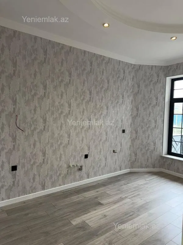 Satılır 7 otaqlı həyət evi 210 m²