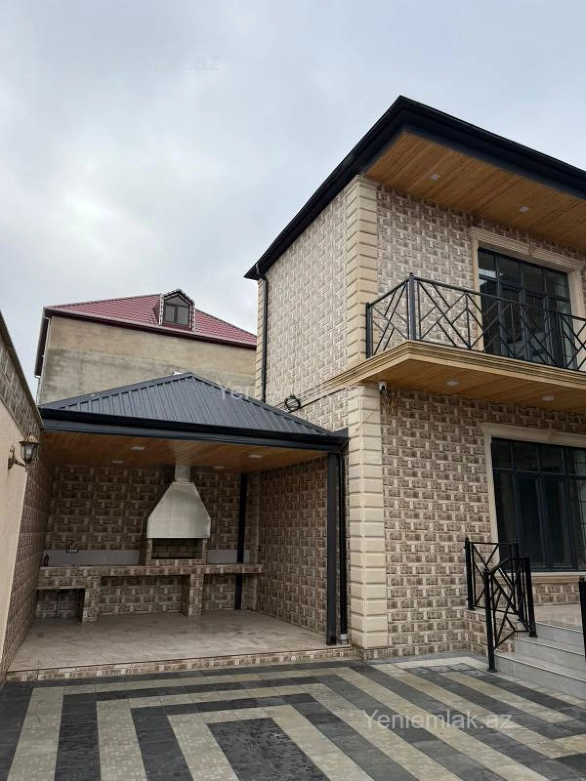 Satılır 7 otaqlı həyət evi 210 m²