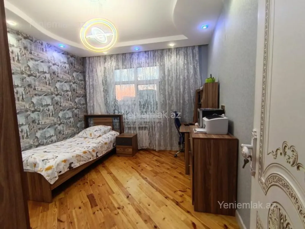 Satılır 3 otaqlı köhnə tikili 80 m²