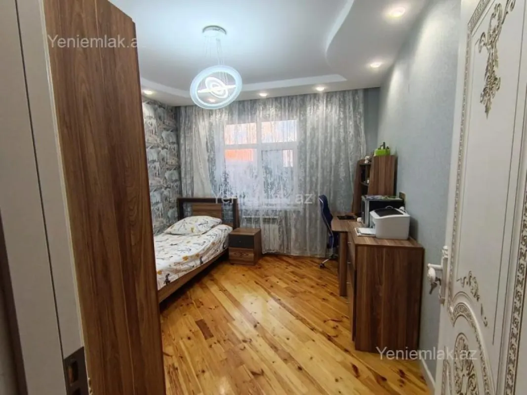 Satılır 3 otaqlı köhnə tikili 80 m²