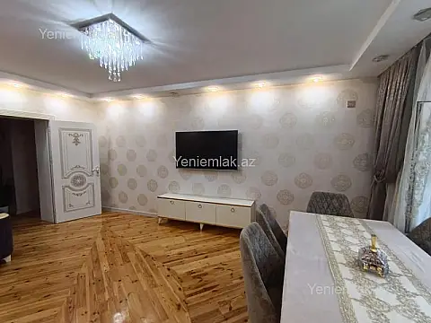 Satılır 3 otaqlı köhnə tikili 80 m²