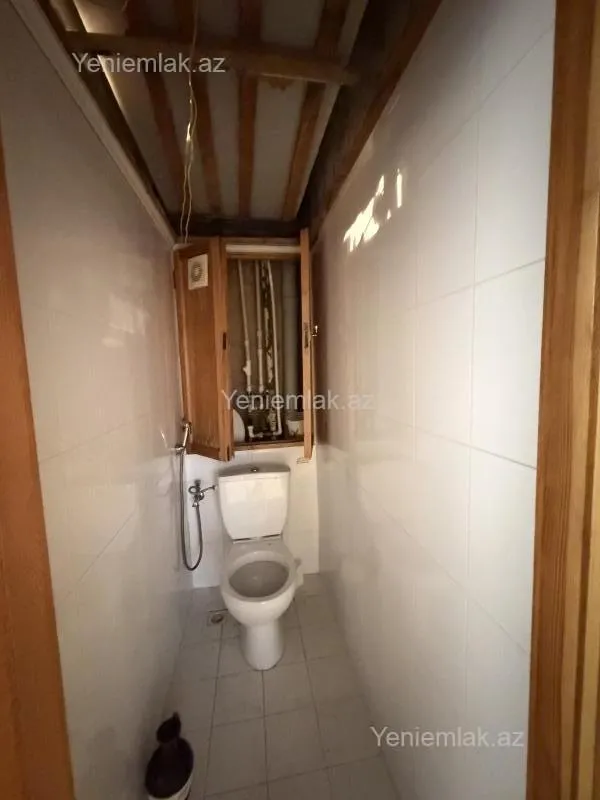 Satılır 2 otaqlı köhnə tikili 60 m²