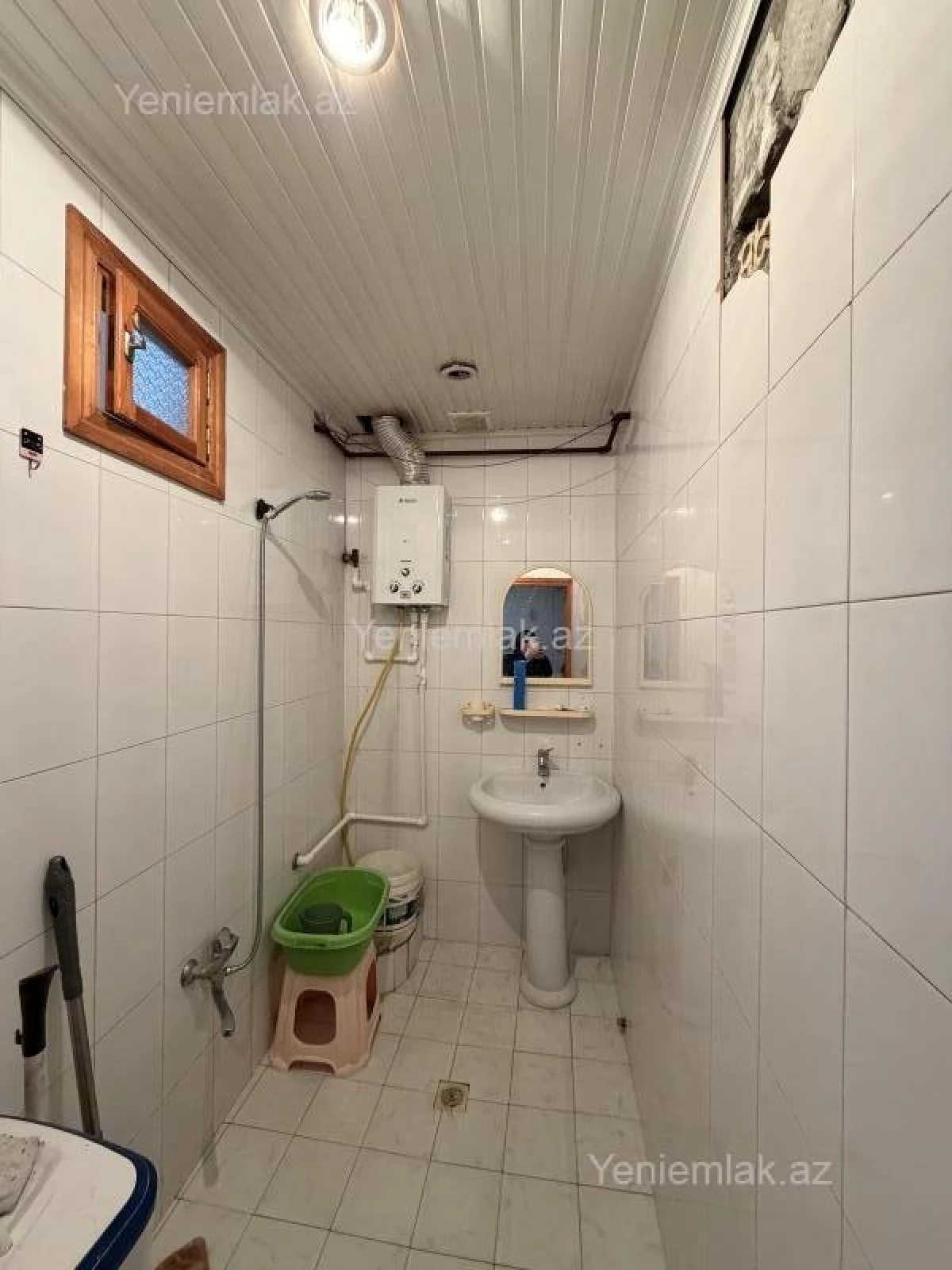 Satılır 2 otaqlı köhnə tikili 60 m²