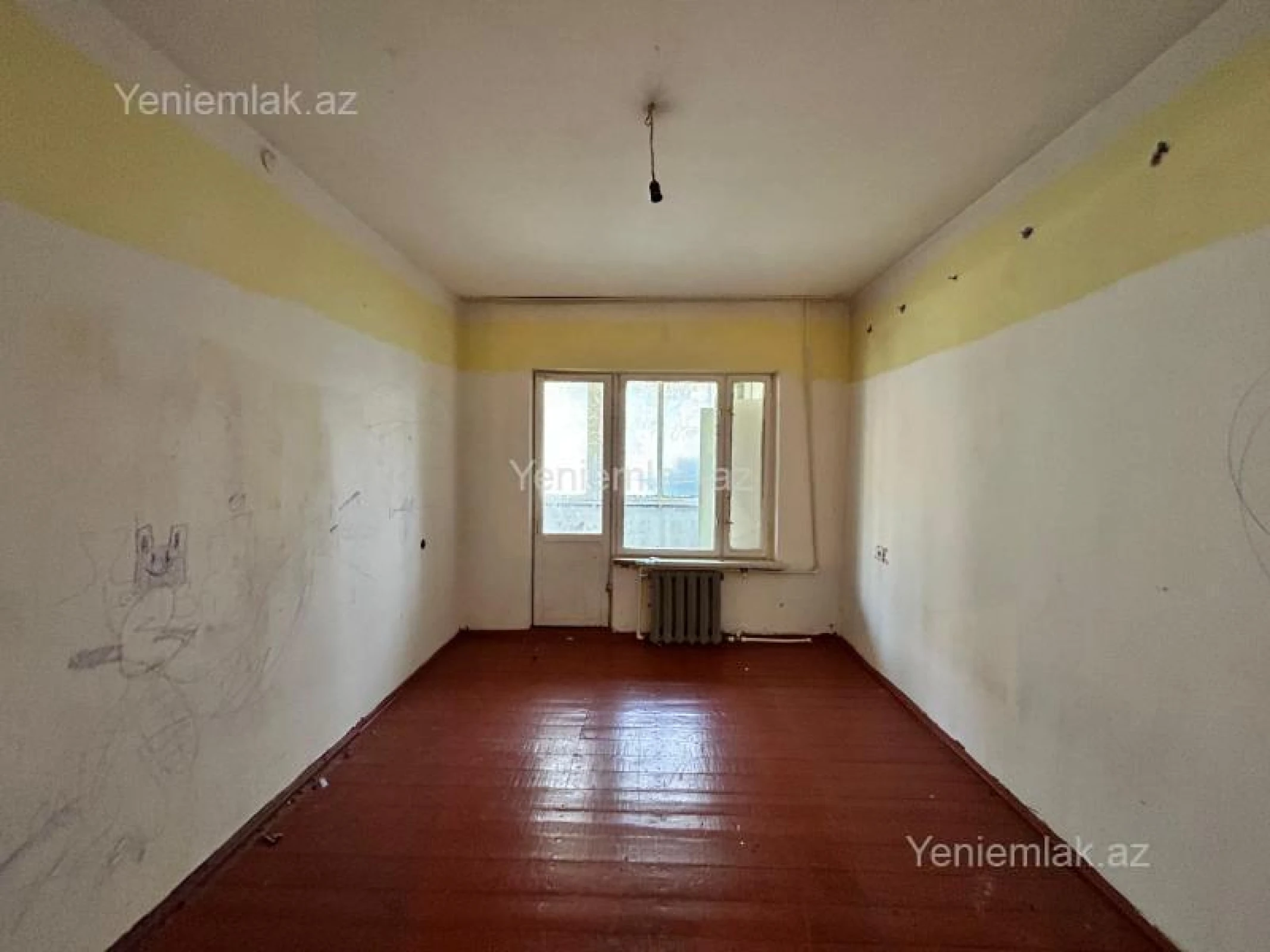 Satılır 4 otaqlı köhnə tikili 120 m²