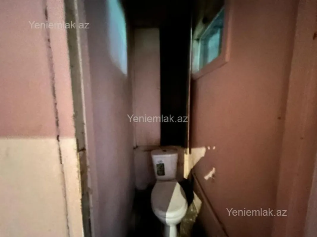 Satılır 4 otaqlı köhnə tikili 120 m²