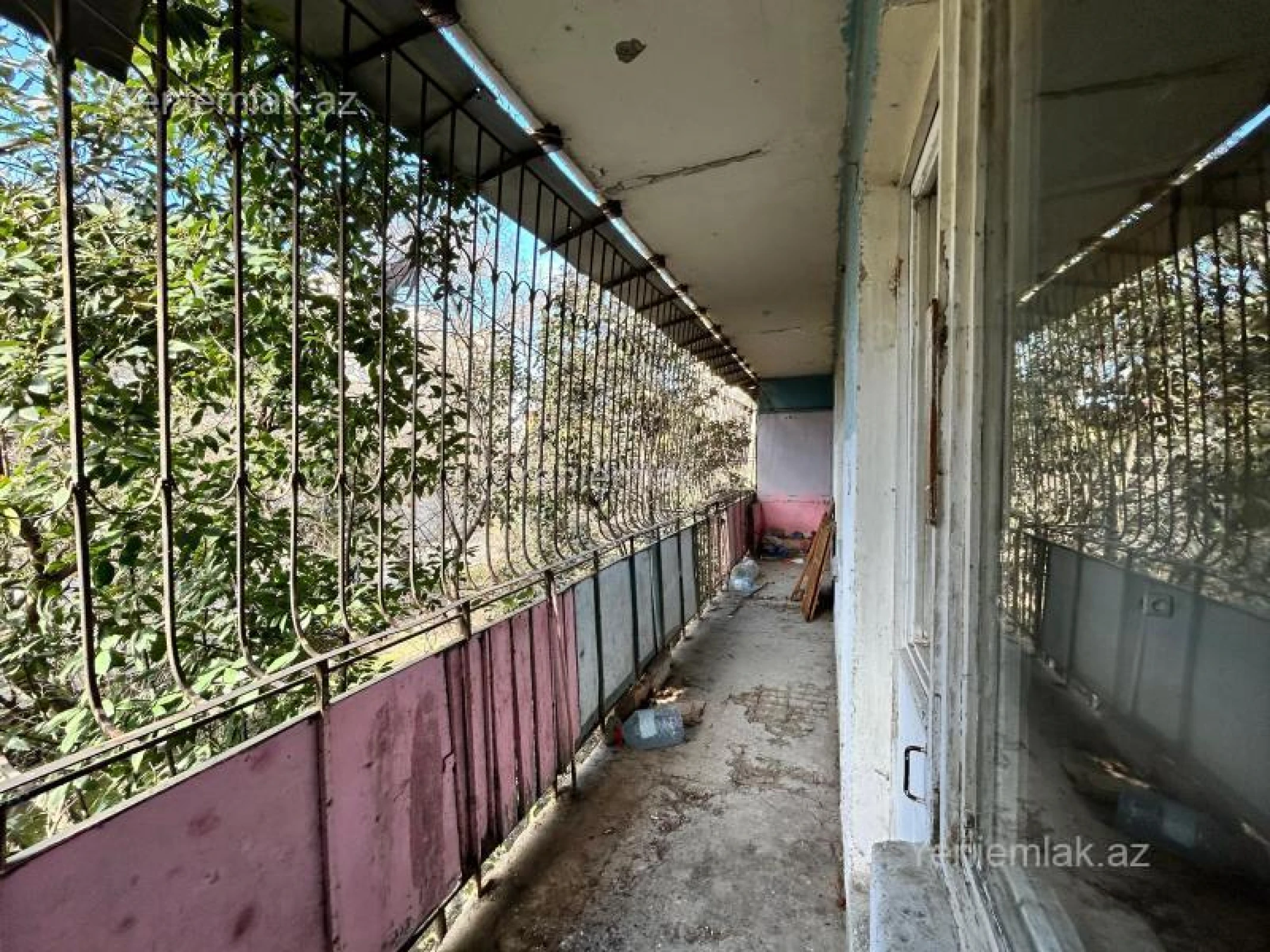 Satılır 4 otaqlı köhnə tikili 120 m²