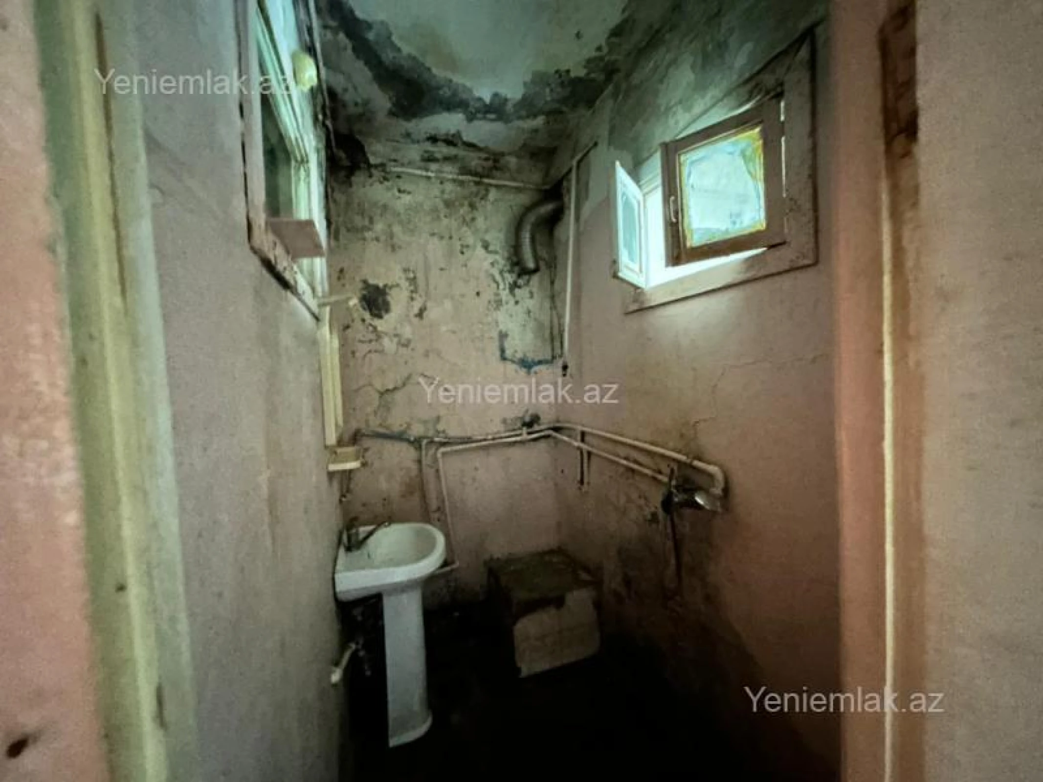 Satılır 4 otaqlı köhnə tikili 120 m²