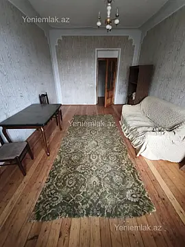 Satılır 2 otaqlı köhnə tikili 60 m²