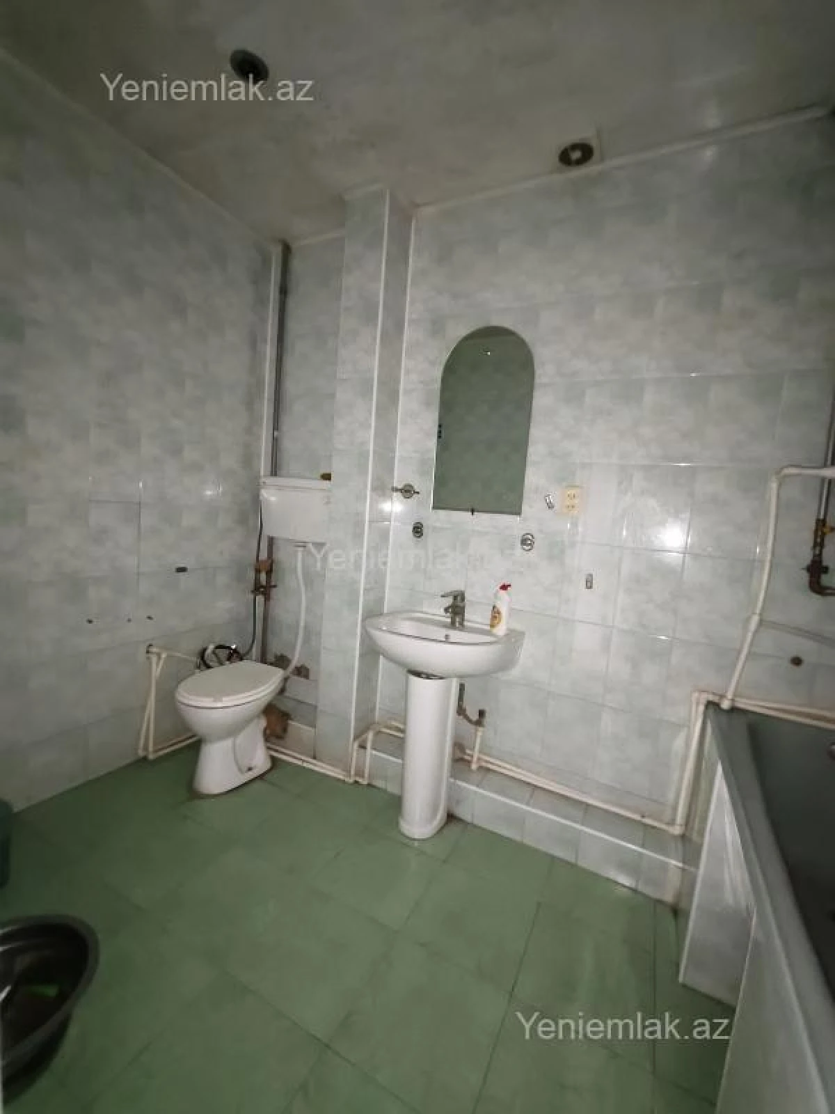Satılır 2 otaqlı köhnə tikili 60 m²
