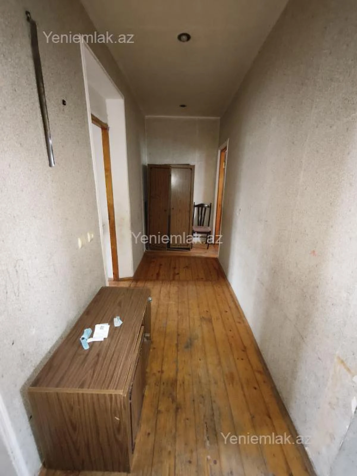 Satılır 2 otaqlı köhnə tikili 60 m²