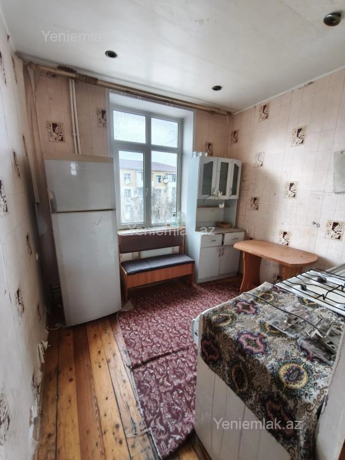 Satılır 2 otaqlı köhnə tikili 60 m²