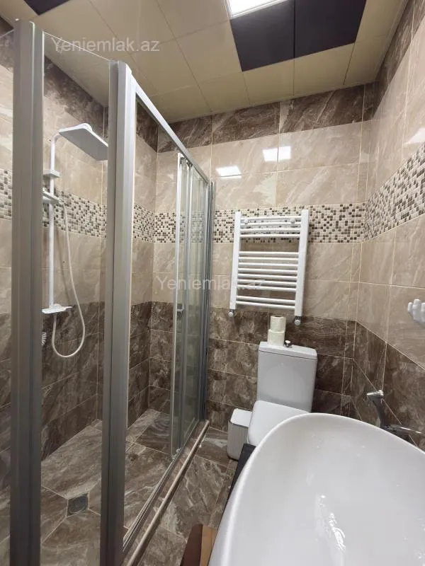 Satılır 2 otaqlı yeni tikili 65 m²